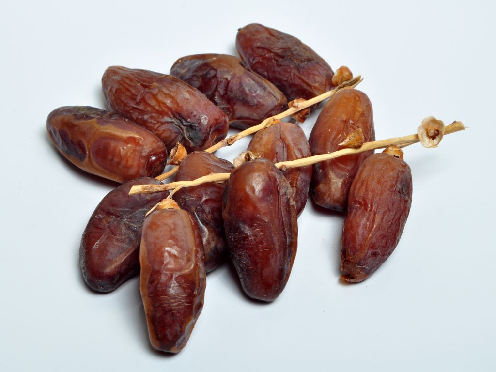 Organic Sukkari Dates – 25kg Pack